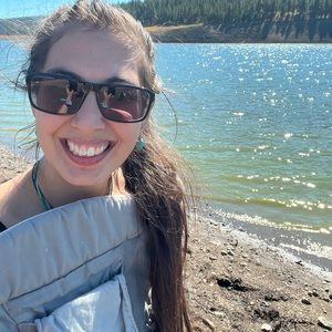 Meet your Posher, Danica